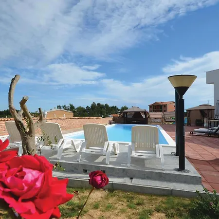 Apartmán Beautiful In With Swimming Pool *